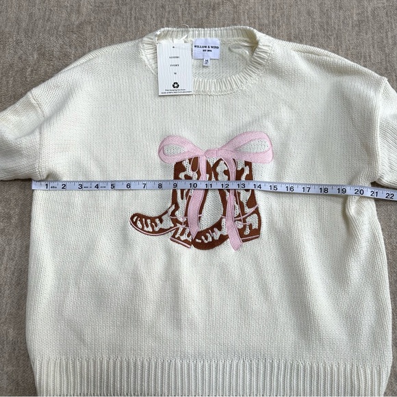New with tags! Pink Bow and Cowgirl Boots Knit Sweater Ivory Medium M - Picture 3 of 7